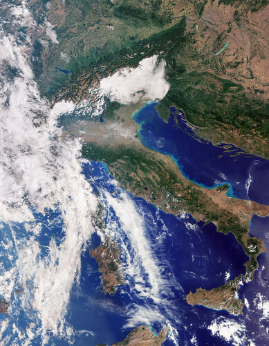 Italy and beyond imaged by Sentinel-3C