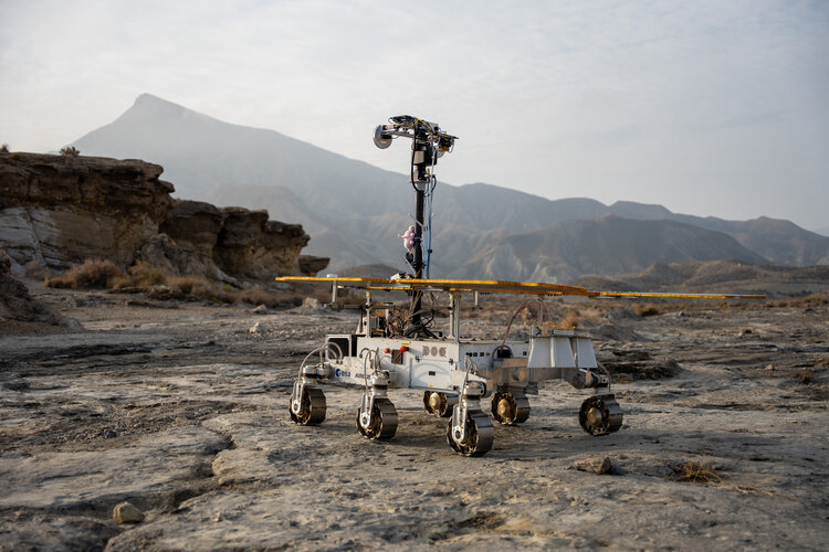 Mars rover meets desert