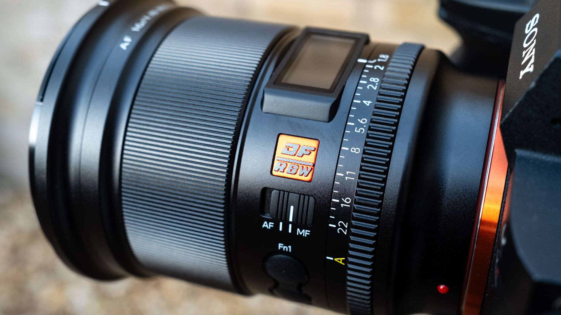 Viltrox AF 16mm f/1.8 FE close up of the controls